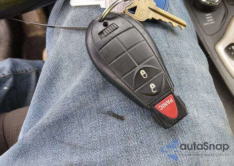 2015 Jeep Cherokee Latitude из США, поврежденный, VIN 1C4PJMCB0FW745031